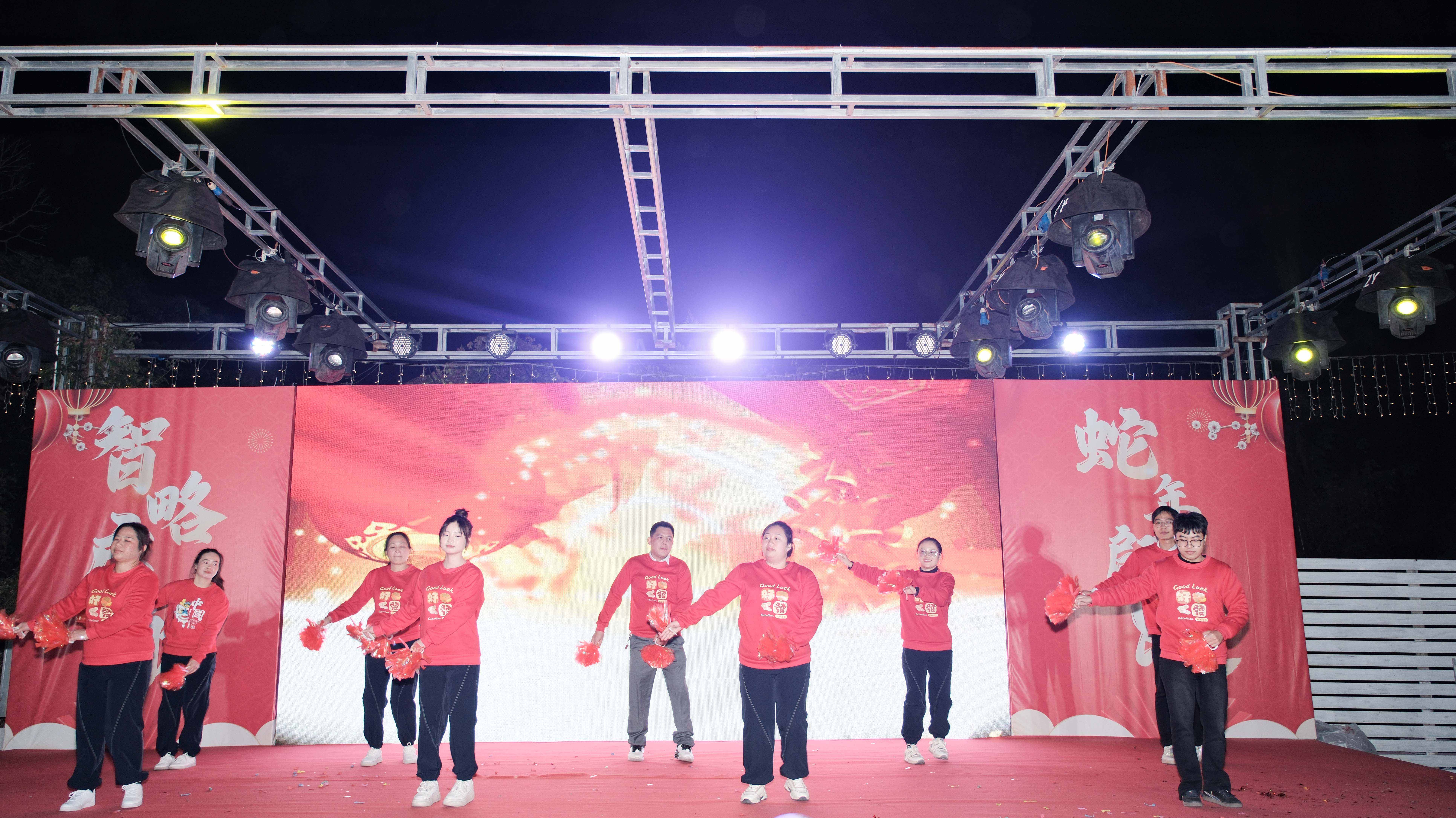 久信達(dá)科技2024年年會圓滿落幕：感恩同行，共創(chuàng)環(huán)保新未來，乘風(fēng)破浪，夢想起航(圖7)