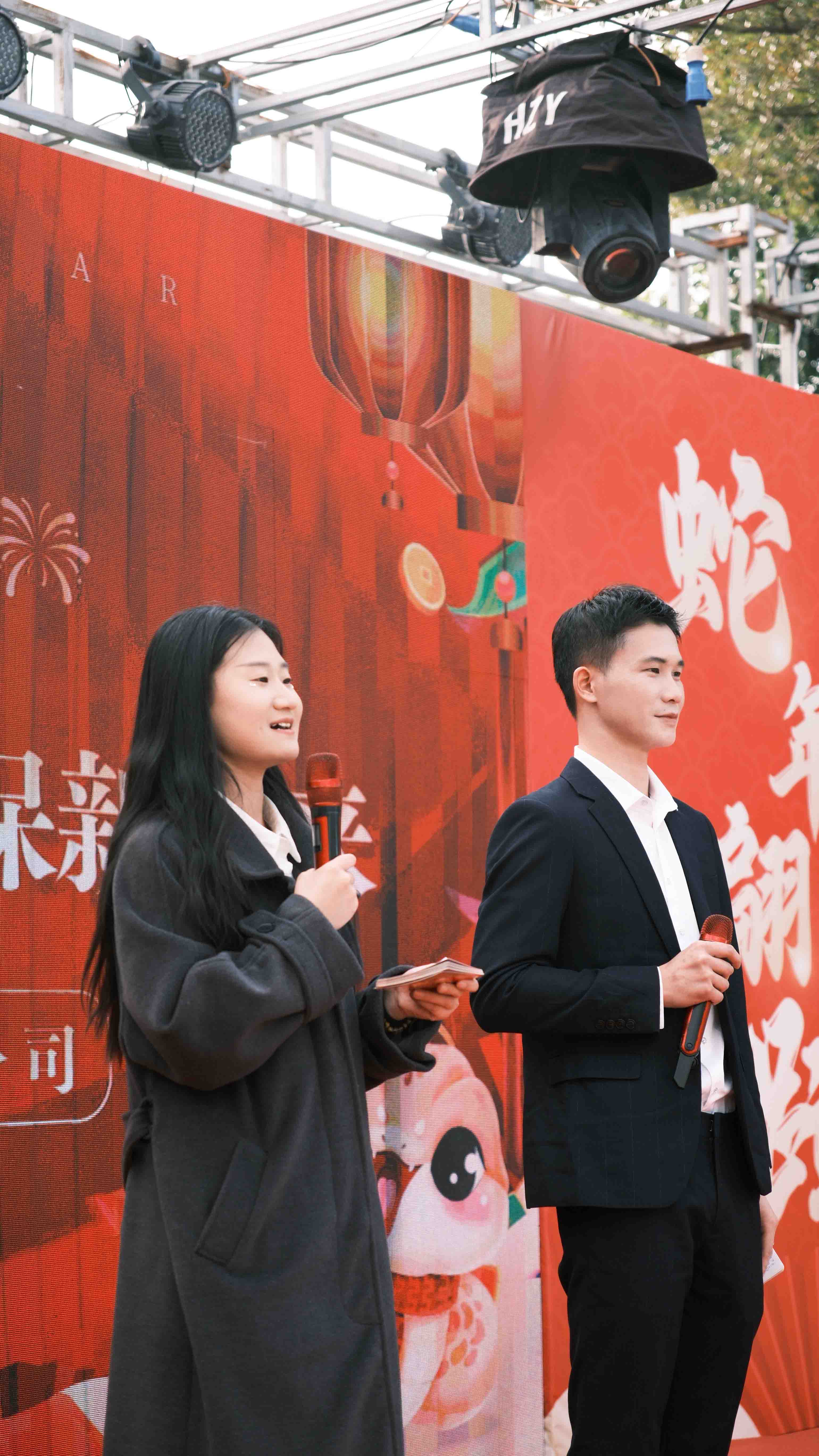 久信達(dá)科技2024年年會圓滿落幕：感恩同行，共創(chuàng)環(huán)保新未來，乘風(fēng)破浪，夢想起航(圖4)